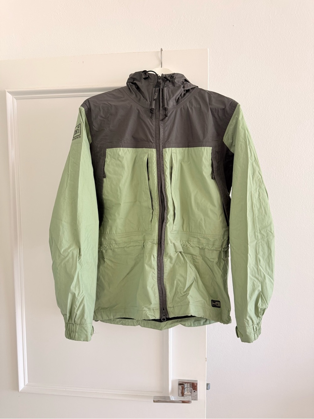 REI Two-Tone Light Green and Charcoal Hooded Windbreaker